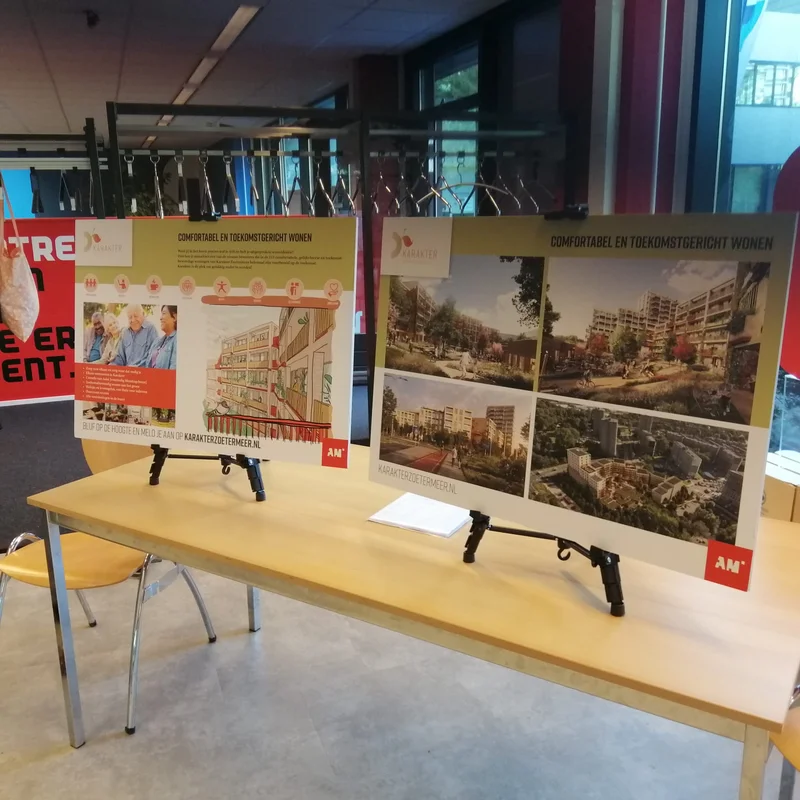 Karakter aanwezig bij informatieavond Jong Senioren Zoetermeer